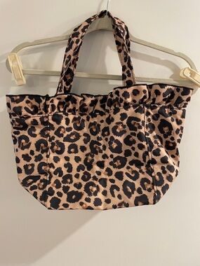 Leopard nylon ruffle bag